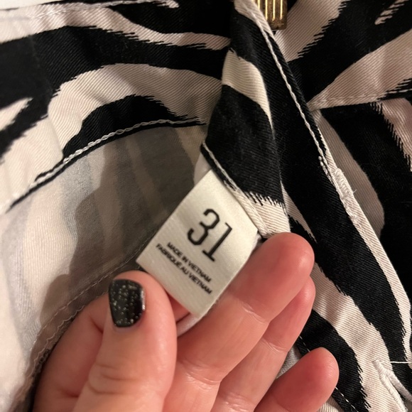 BDG Urban Outfitters Zebra Print Jeans - Picture 4 of 6